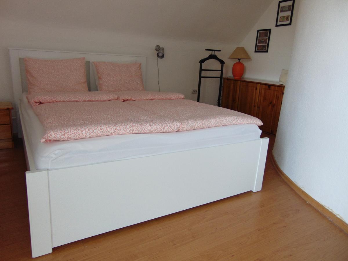 Csevi Apartmanhaz Мезйокйовешд Екстер'єр фото